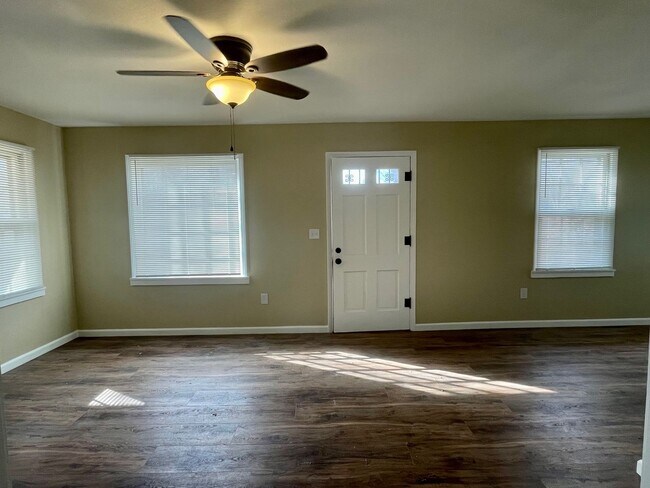 110 S Rosewood
