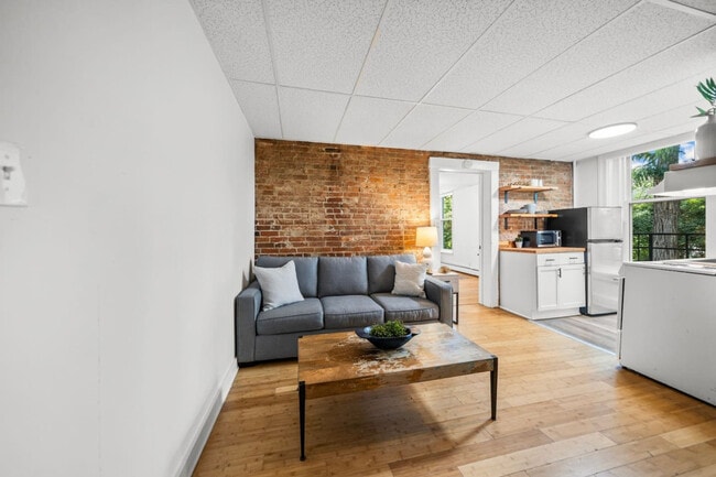 Photo - 242 Mccormick Pl Unit ID1056122P