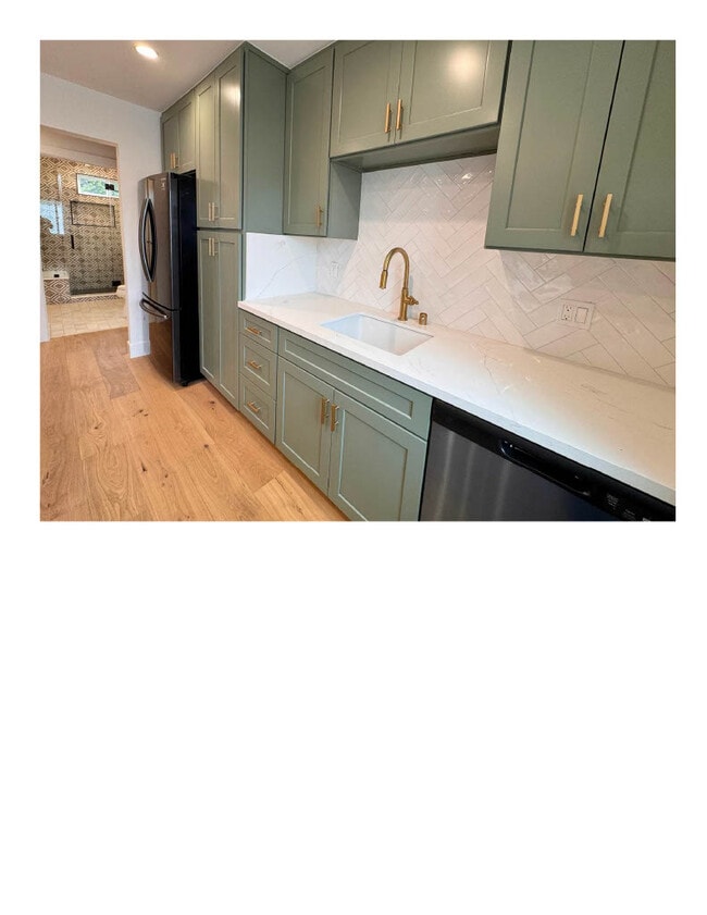 Photo - 707 Ashland Ave Unit 707 Ashland Ave  3