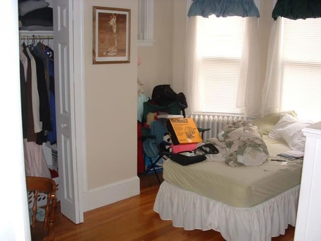 Photo - 4-BED Comm Ave - Brighton SEPT