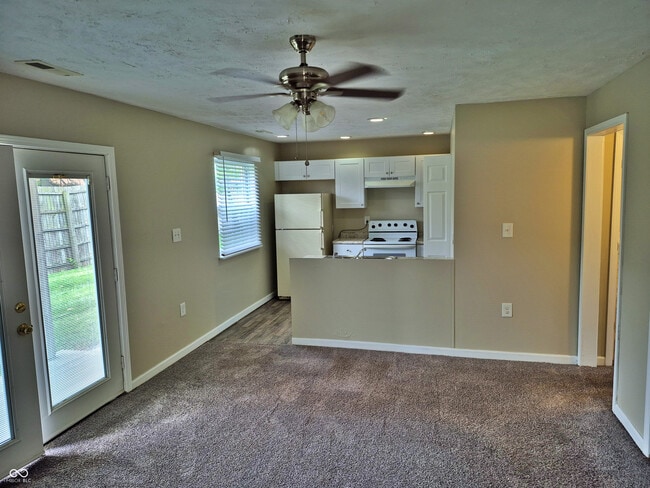 Photo - 47 Port Sylvia Dr