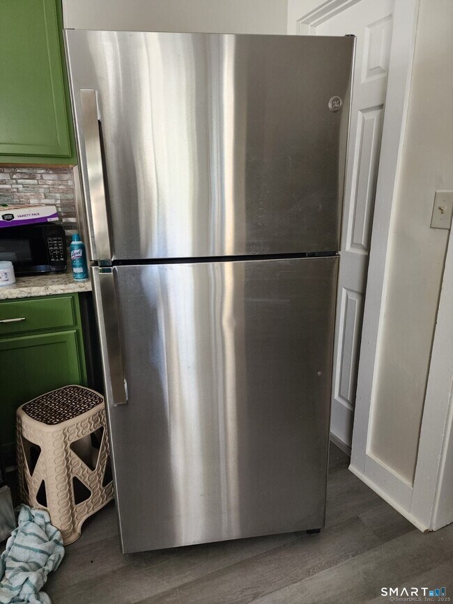 Photo - 233 Valley St