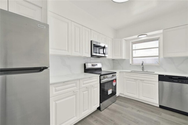 Photo - 2864 NE 32nd St Unit 7