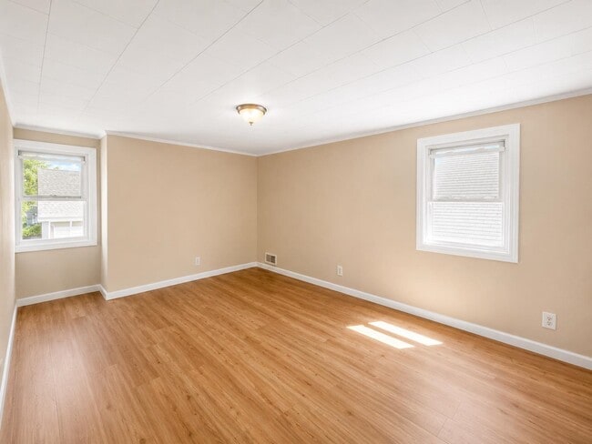 21 E 12th St Unit 2