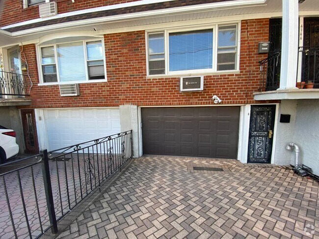 Building Photo - 43-44-44 165th St Unit 1 Rental