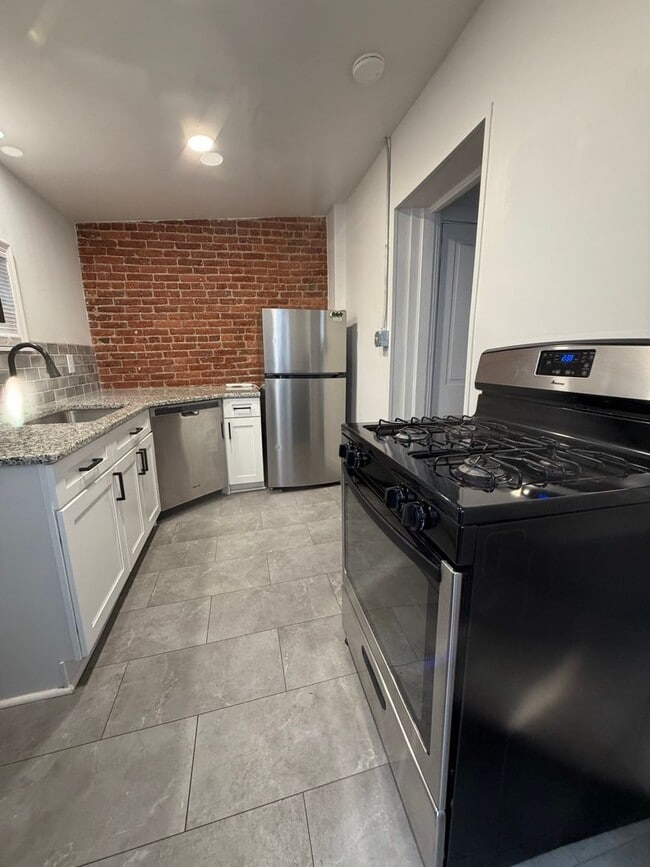 Photo - 338 Lancaster Ave Unit 1