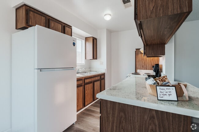 Building Photo - Park Villa Apartments