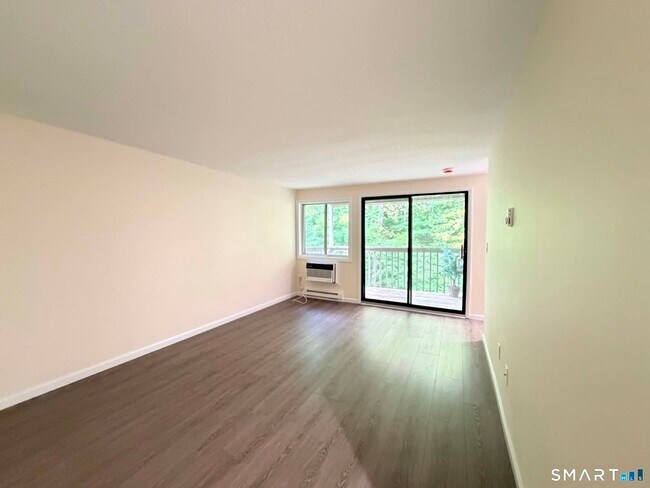 Photo - 7 Padanaram Rd Unit J243
