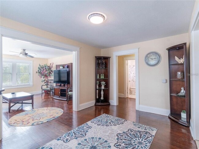 Photo - 103 E Mohawk Ave