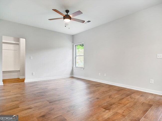 Photo - 92 Hidden Brook Trail