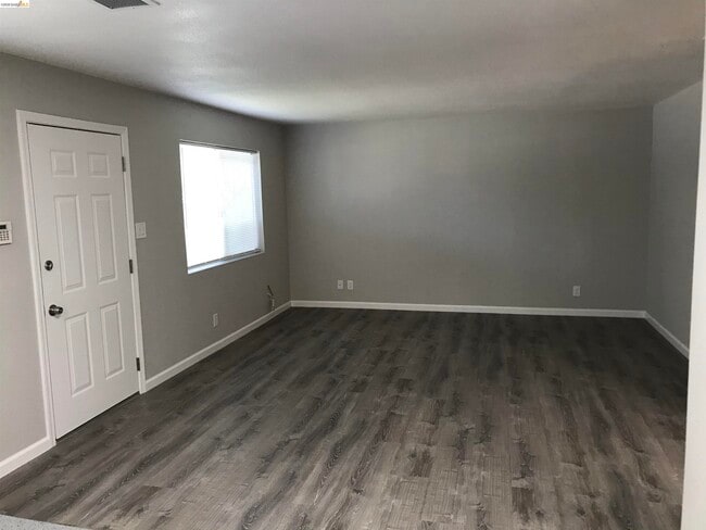 Photo - 1210 Sycamore Dr Unidad 1