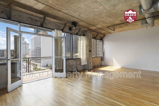 Building Photo - 2020 Arapahoe St Unit 960