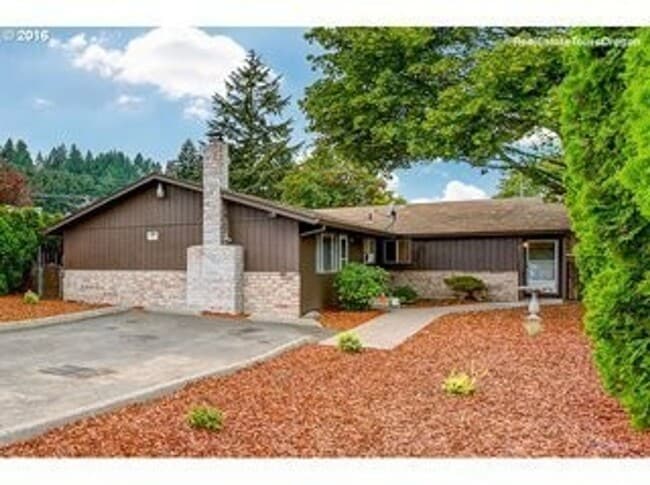 Building Photo - 3809-3811 SE 164th Avenue Unit 3809