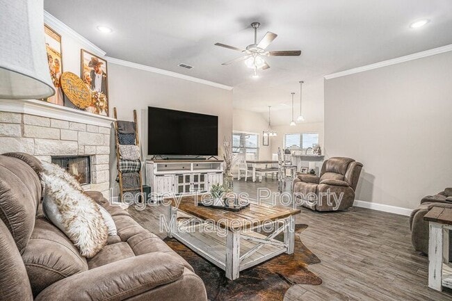 Photo - 226 Harp Ave