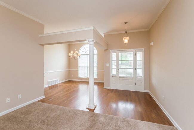 Photo - 5837 Stonewall Dr