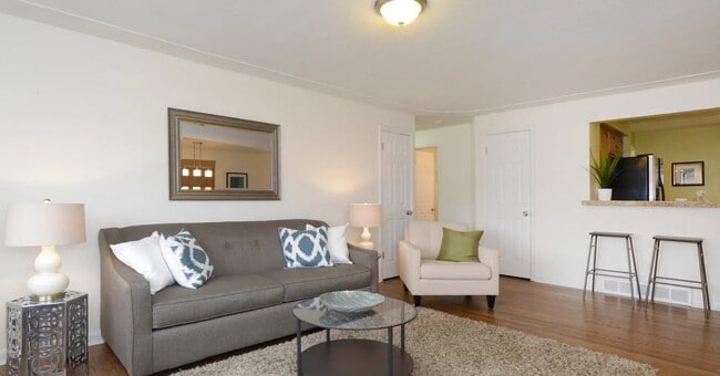 Photo - 5090 Meade St
