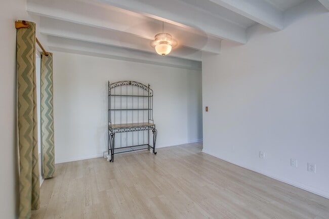 Photo - 1520 Lake Ave Unit 6B