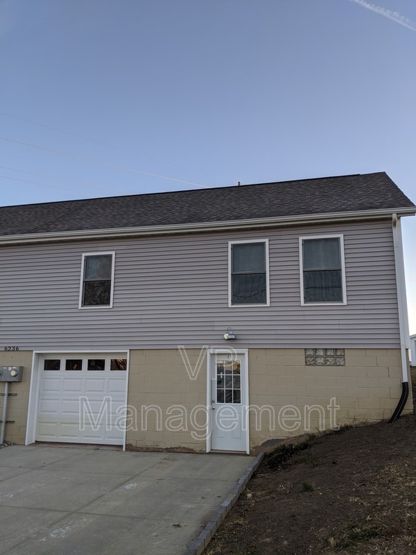 Building Photo - 6236 W Kimberly Rd Unit #2