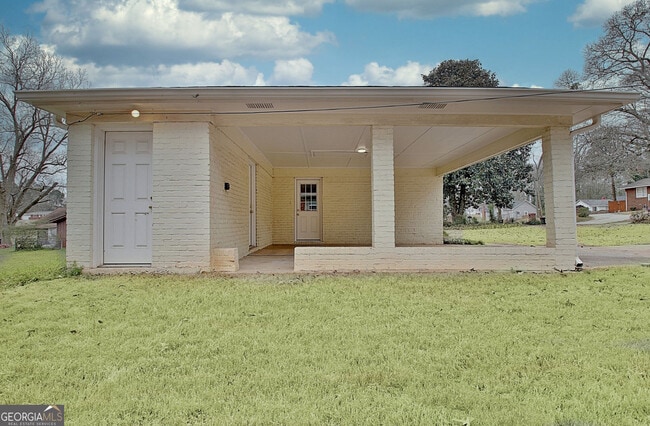 Photo - 183 Pine St NE