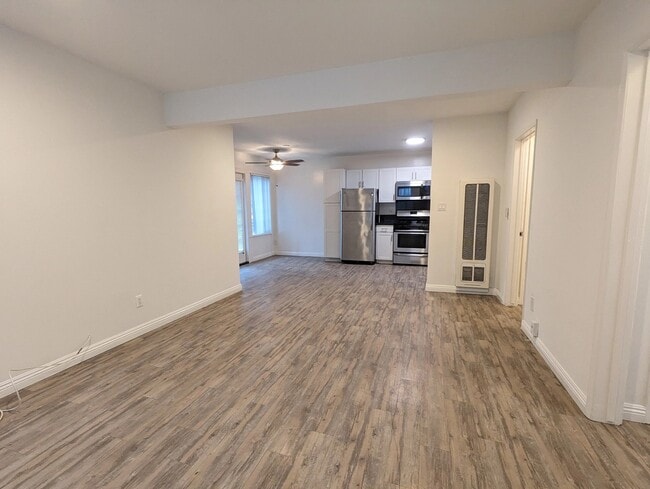 Photo - 3827 Girard Ave Unidad 1