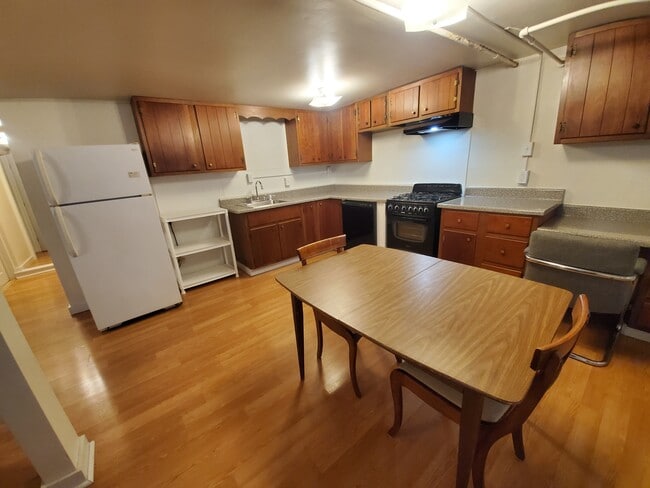 Photo - 105-107 N Quarry St Unidad 105-1