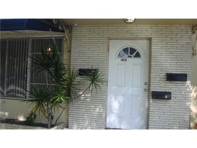 Photo - 1201 S 19th Ave