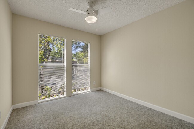 Photo - 3543 Brook Street