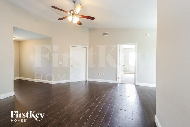 Photo - 7912 Apache Ln