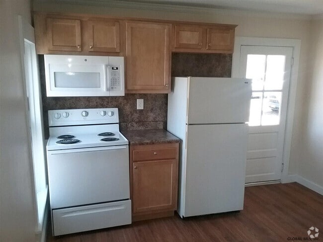 Building Photo - 57 Malta Ave Unit #B Rental