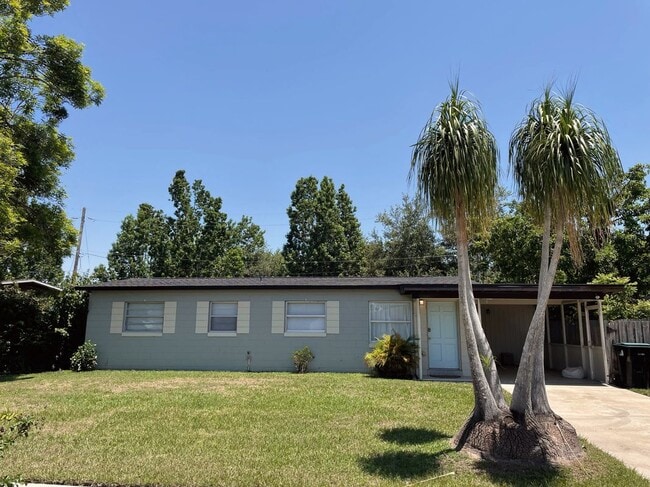 Photo - 5909 Sunderland Dr House