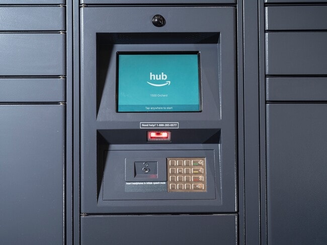 Obtén tus entregas incluso cuando tus de distancia - Plateau 176 Apartments