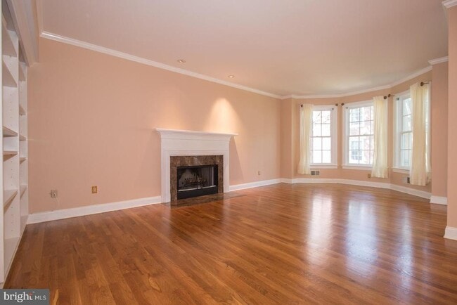 Photo - 42 Governors Ln