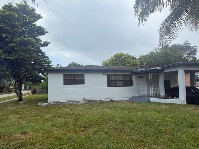 Building Photo - 2800 SW 9th St Rental
