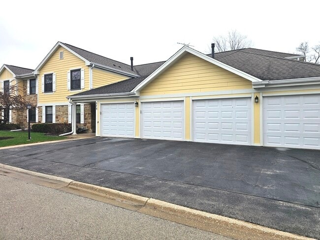 Photo - 573 Greystone Ln Unidad D2