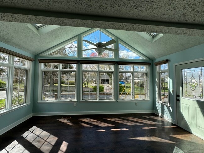 402 Lakeview Ave