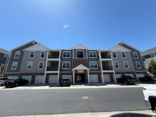 Building Photo - 2162 W Main St Unit Lehi condo