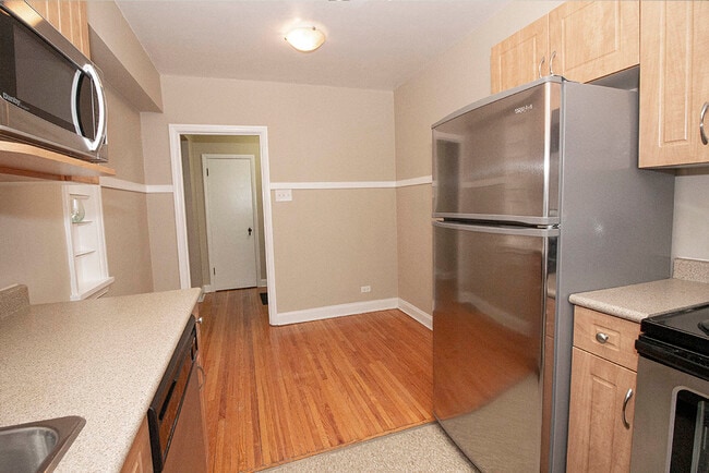 1BDR - Kitchen - 250 Broadway Apartment