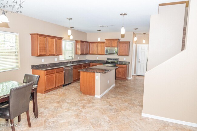 Photo - 2162 Scully Dr