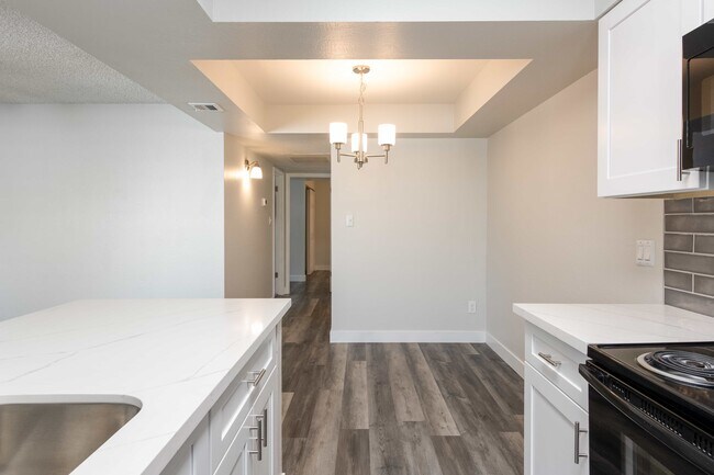 Camelback Cove Apartments