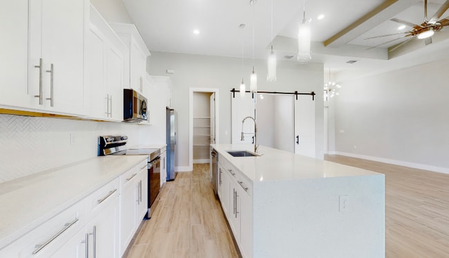 Photo - 4615 SW 14th Pl