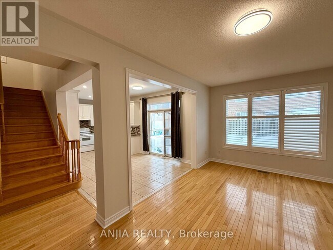 Photo - 17 Ambercroft St