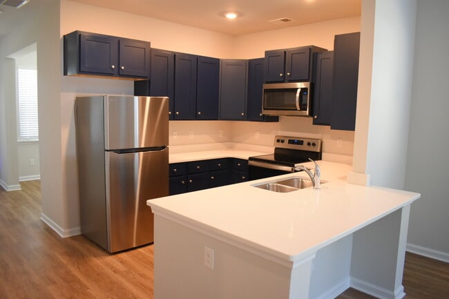 Photo - 1070 Clapboard Ln