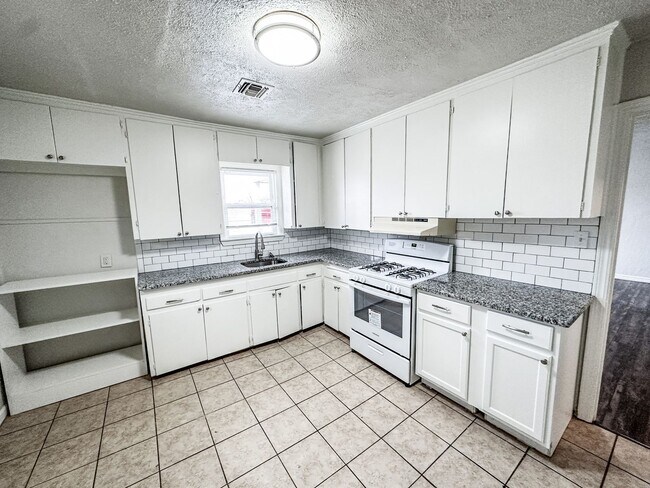 Photo - Charming 2 Bed 1 Bath Home - Convenient to Highways!