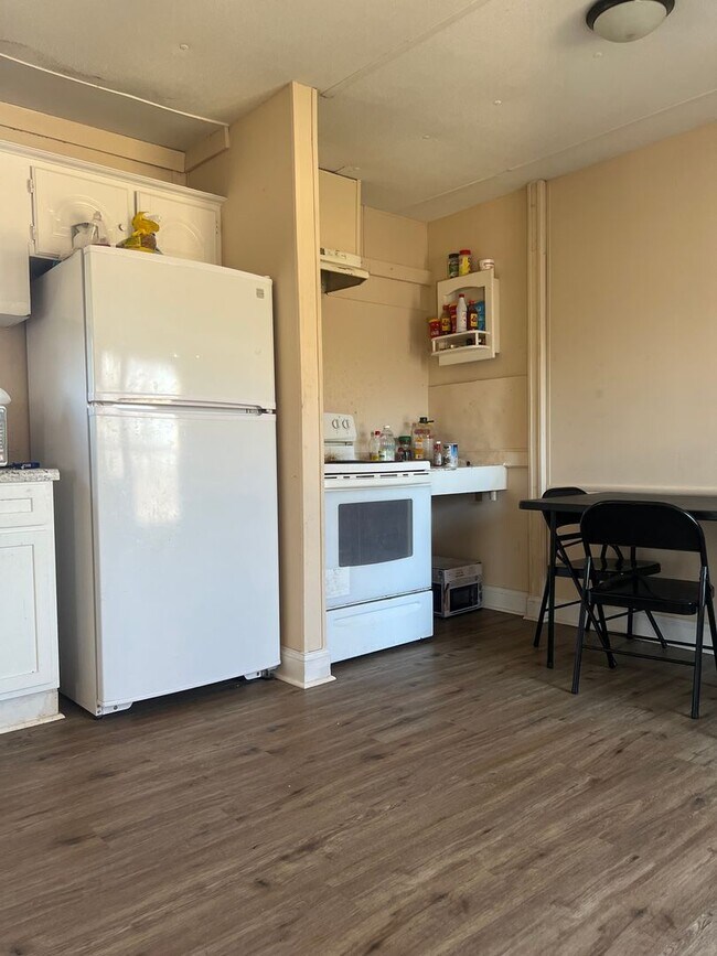 Photo - 10614 Eureka Rd