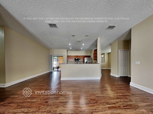 Photo - 2321 Lobelia Pl