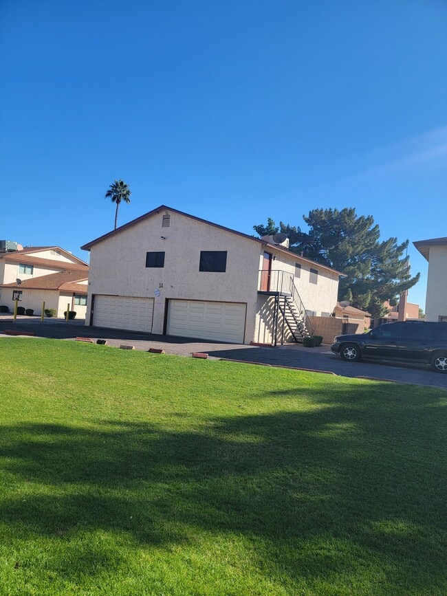 Photo - 860 E Brown Rd