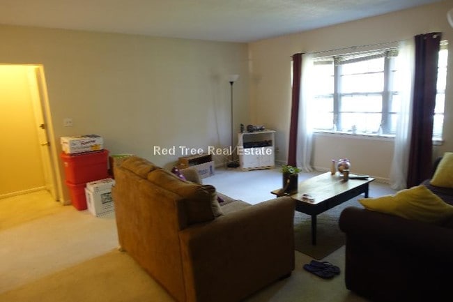 Photo - 166 Lake Shore Rd