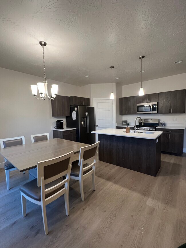 4070 S 545 E Townhome For Rent in Washington, UT