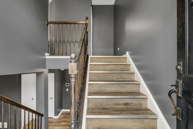 Photo - 214 Lionel Dr