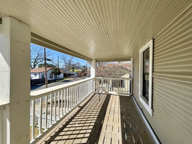 Building Photo - 127 Sandmeyer St Unit 4